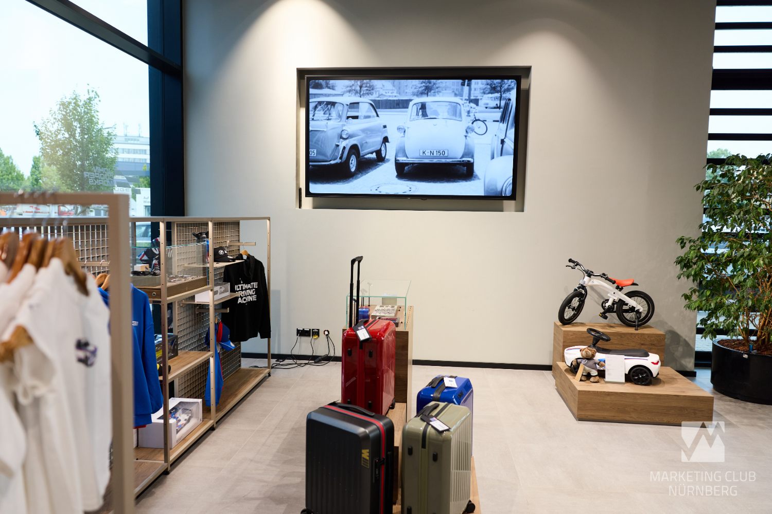 BMW_Galerie-6 BMW Merchandise im Hospitality Bereich