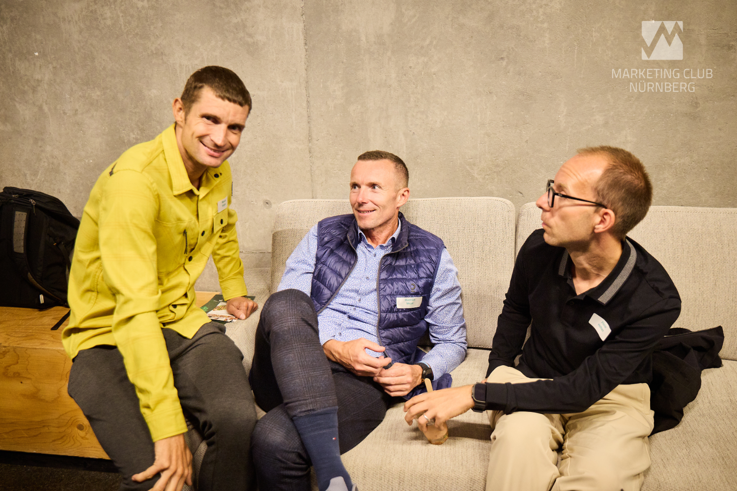 FCN_Stadion_Galerie-25 Gemütliche Sofarunde beim Get-Together im Poolhouse