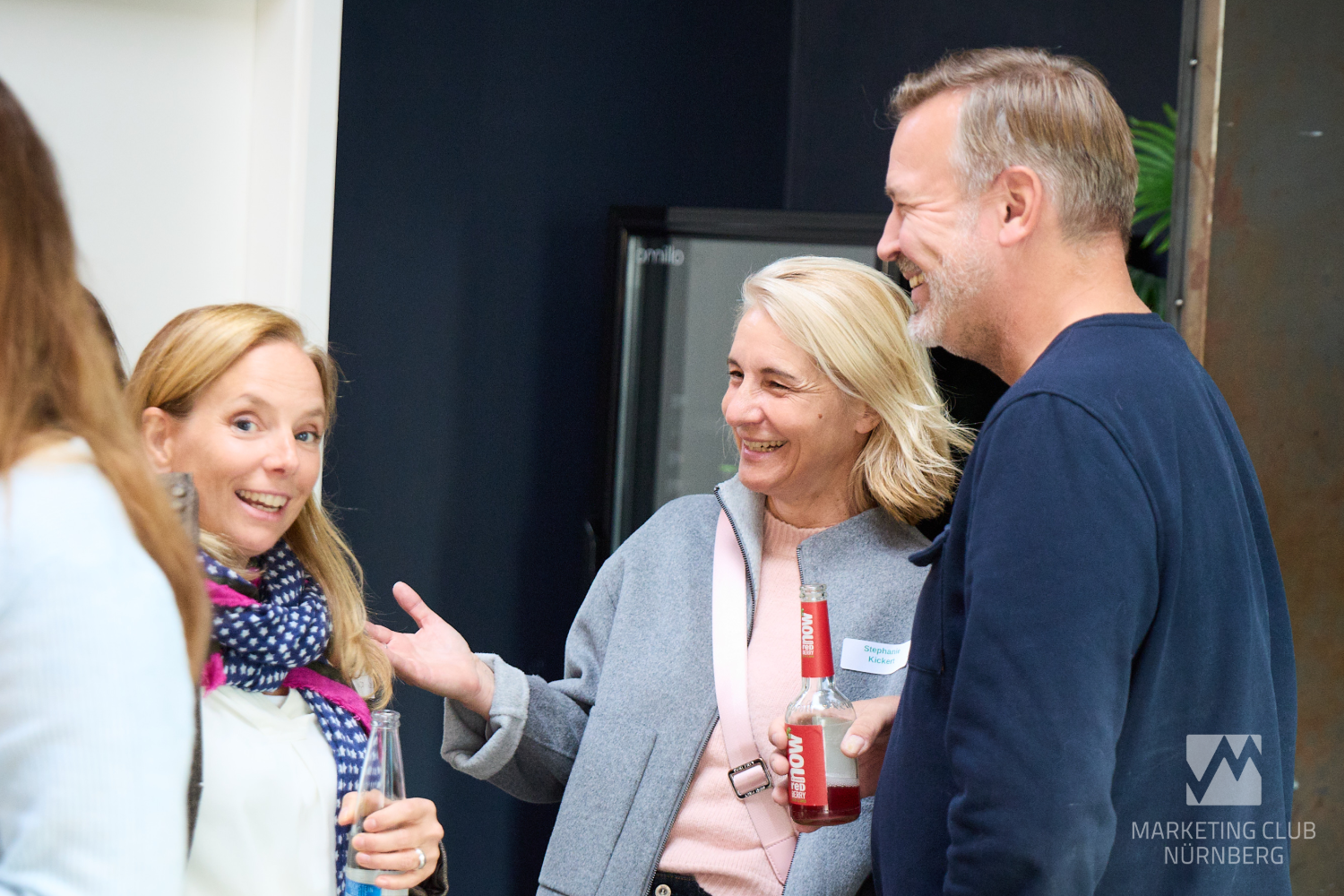 FCN_Stadion_Galerie-6 Mitglieder des Marketing Club Nürnberg beim Networking